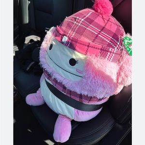 1 Brina the big foot Squishmallows 24” NWT